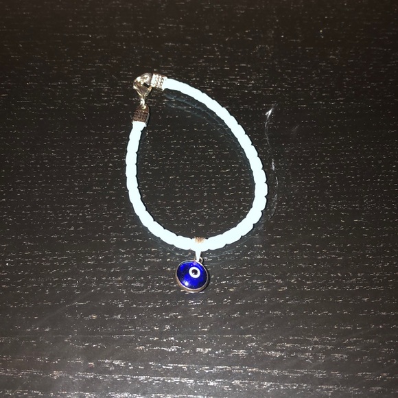 *EYE EYE* bracelet - Picture 2 of 4